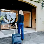 Hotel Tulip & 3*