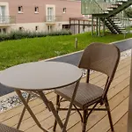 Hotel Tulip & 3*