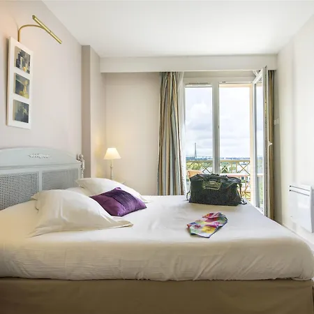 Tulip & Hotel 3*