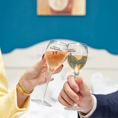 Tulip & Отель 3*